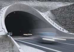 Tunneleinfahrt